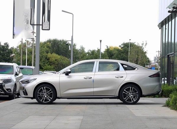 吉利第5代帝豪实车亮相价格多少钱