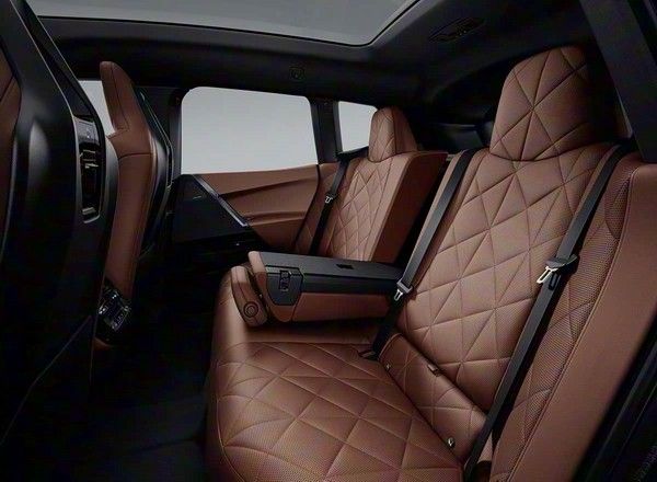 新款宝马iX车型外观专利图