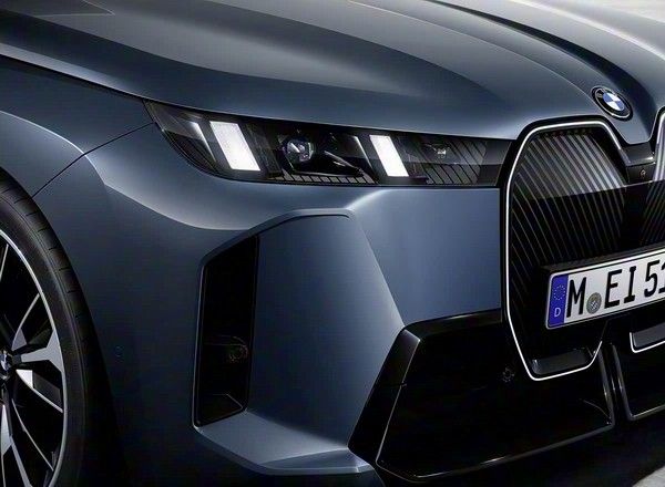 新款宝马iX车型外观专利图