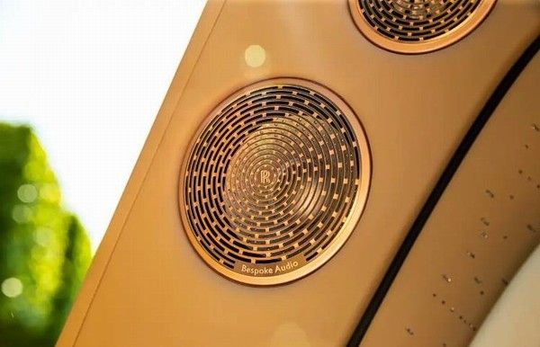 劳斯莱斯高级定制新作闪灵贝利官图正式发布