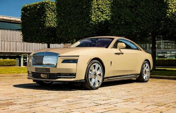 劳斯莱斯高级定制新作闪灵贝利官图正式发布