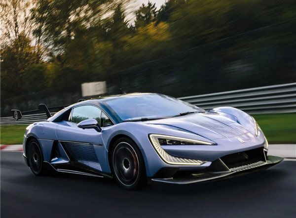 国产纯电超跑比亚迪纯电超跑仰望U9价格上调