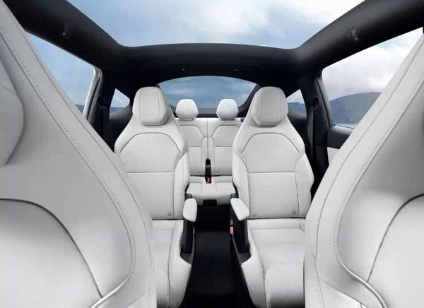 特斯拉ModelYL浅灰色高级内饰价格8000元