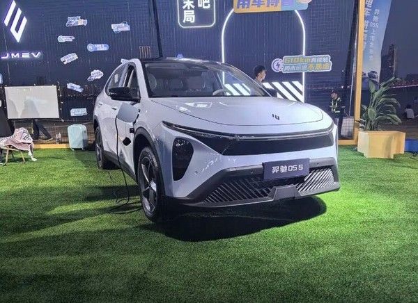 纯电紧凑型SUV江铃羿驰05S上市价格9.78万起