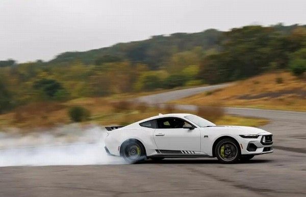 福特Mustang EcoBoost车型专属RTR性能套件