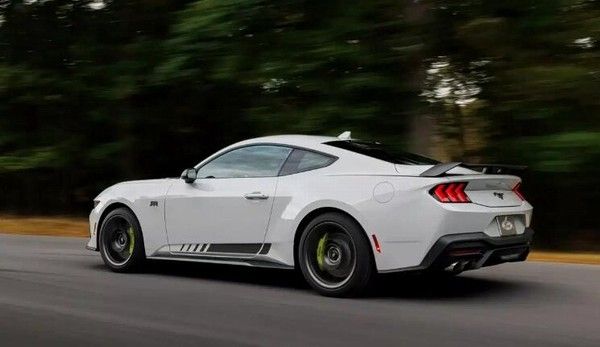 福特Mustang EcoBoost车型专属RTR性能套件