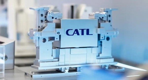 宁德时代钠新乘用车动力电池正在推进开发中