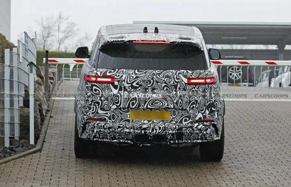 新款路虎揽胜运动SV谍照曝光2026年年末发布