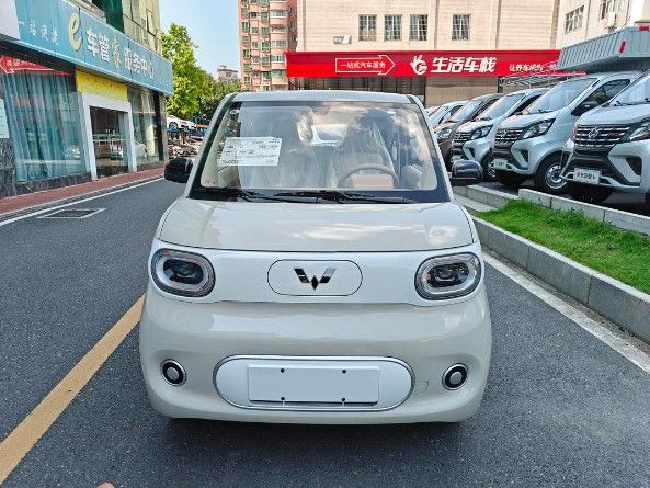 宏光miniev两门版多少钱