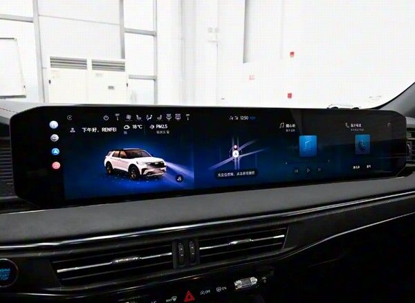 福特探险者昆仑穿越版新增车型上市价格36.98万