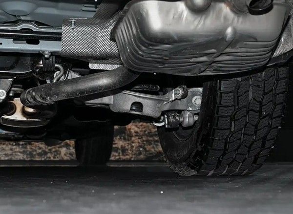 福特探险者昆仑穿越版新增车型上市价格36.98万