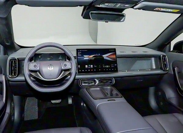 全新紧凑型纯电动两厢车零跑Lafa5明日开启预售