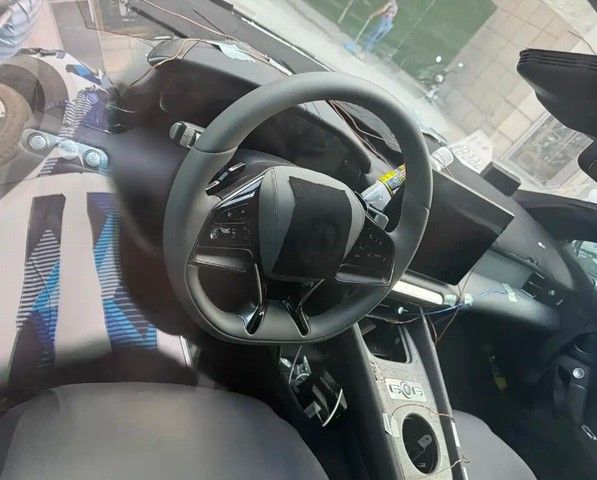 腾势z敞篷版路试谍照曝光什么时候上市价格多少