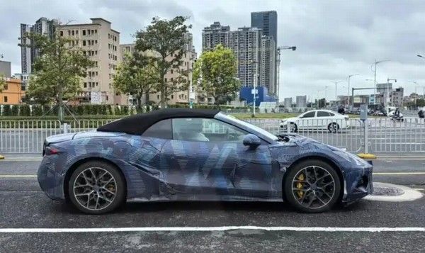 腾势z敞篷版路试谍照曝光什么时候上市价格多少