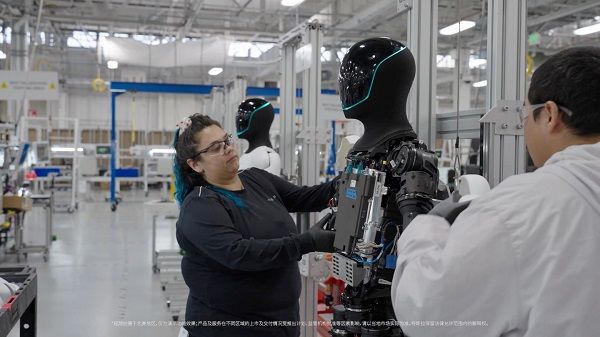 特斯拉Optimus人形机器人2026年生产线成规模