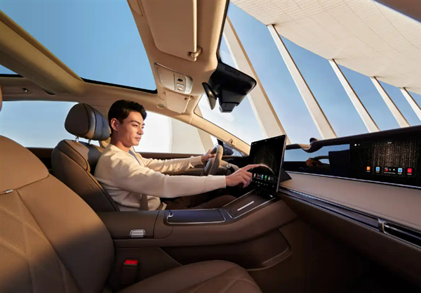 新款享界S9价格31.8万元起正式开启预售增程纯电