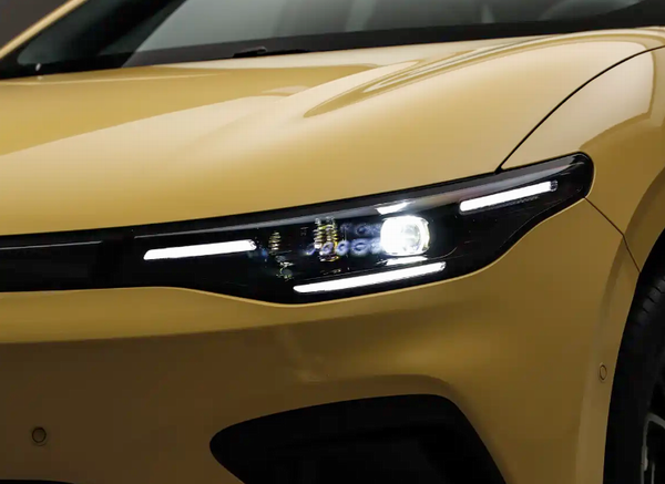 零跑Lafa5开启预售8295芯片激光雷达价格10.58万起