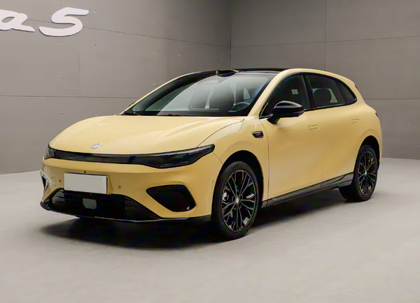 零跑Lafa5开启预售8295芯片激光雷达价格10.58万起