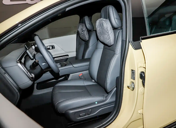 零跑Lafa5开启预售8295芯片激光雷达价格10.58万起