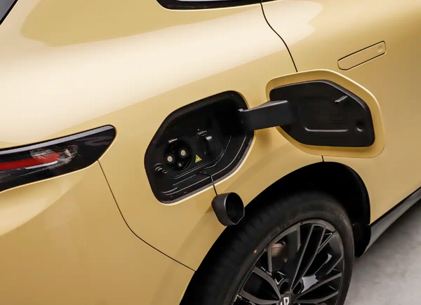 零跑Lafa5开启预售8295芯片激光雷达价格10.58万起