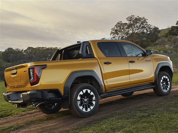 丰田汽车发布全新HiLux官图海拉克斯皮卡纯电版