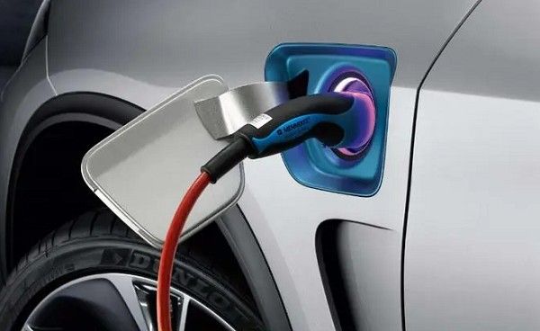 中国动力电池15分钟快速补电续航里程超500公里