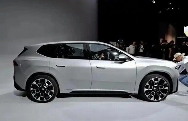 2026年上市宝马iX3全新设计纯电动专属平台NCAR