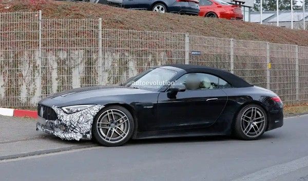 梅赛德斯-AMG SL测试谍照有望在2026年发布