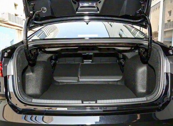 上汽大众全新一代朗逸Pro正式上市价格参数配置