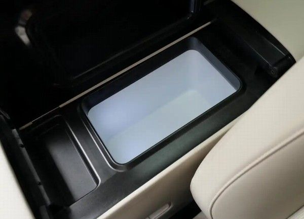 岚图追光L预售价定档12月上市豪华轿车参数配置