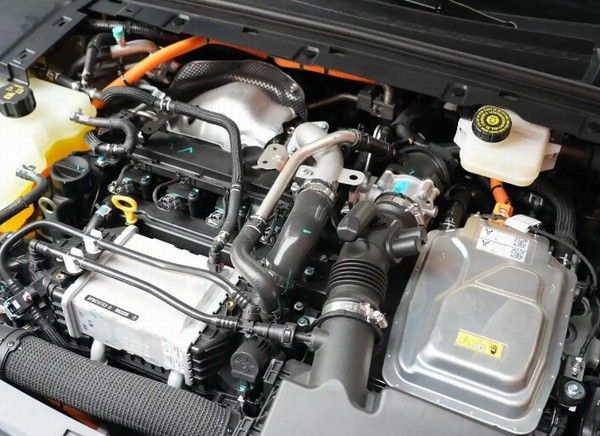 岚图追光L预售价定档12月上市豪华轿车参数配置