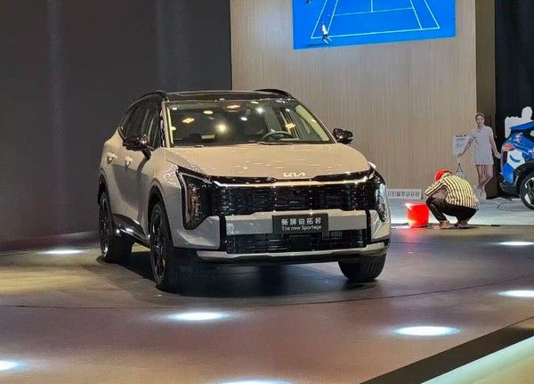 中期改款起亚狮铂拓界新车将在广州车展上首发亮相