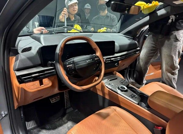 中期改款起亚狮铂拓界新车将在广州车展上首发亮相