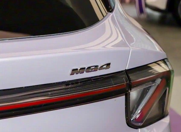 MG4半固态安芯版将于广州车展亮相价格参数配置