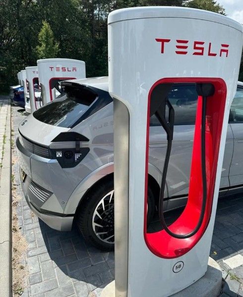 特斯拉充电桩可以给其他车充电吗