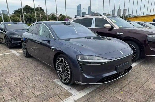 新款享界S9实车现身价格参数配置11月20日上市