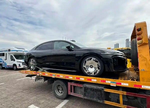 昊铂A800实车图新车将在广州车展正式揭晓内饰