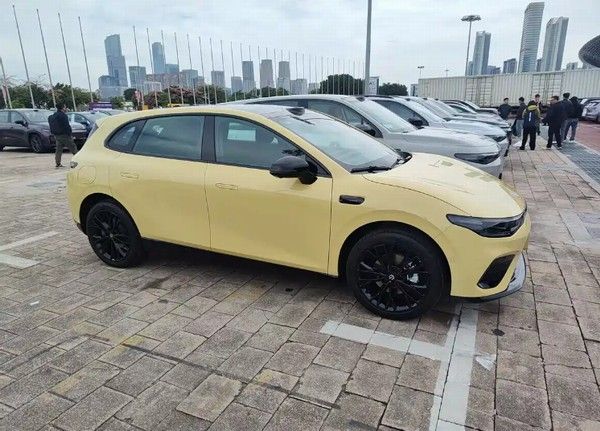 零跑Lafa5将于11月27日上市价格参数配置电池续航