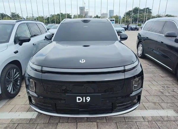 旗舰大型SUV零跑D19新车或于2026年预售并上市