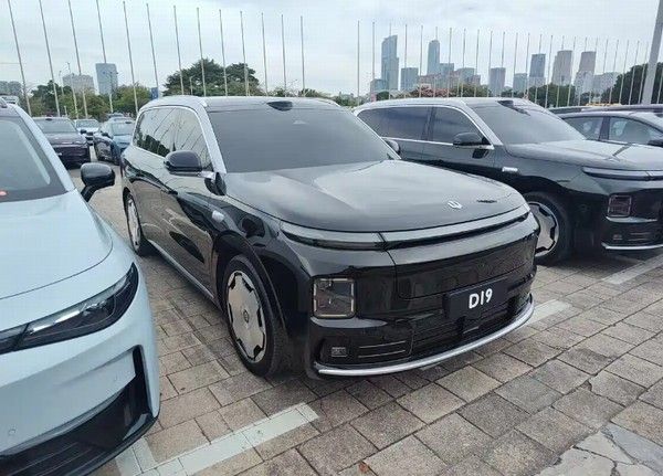 旗舰大型SUV零跑D19新车或于2026年预售并上市