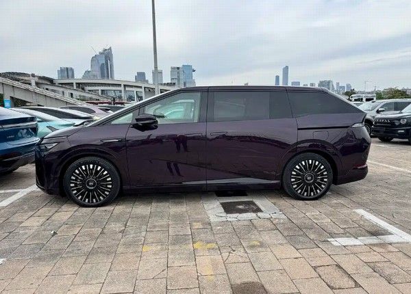 小鹏X9增程版图片新车11月20日上市价格参数配置