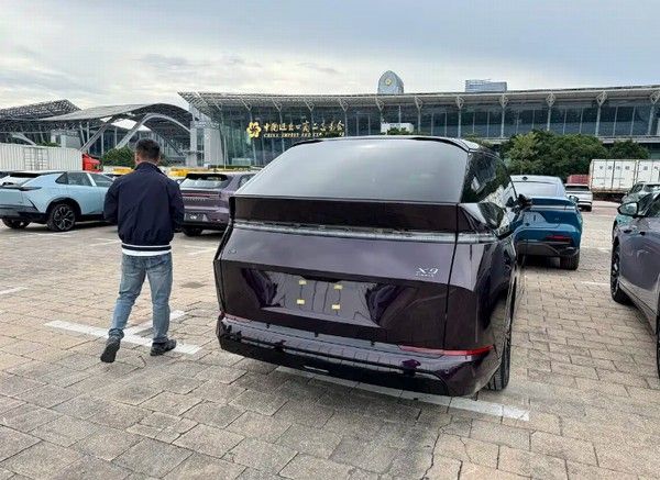 小鹏X9增程版图片新车11月20日上市价格参数配置