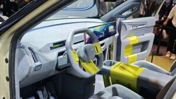 起亚2025广州车展首发EV5WKNDR中文命名探享者