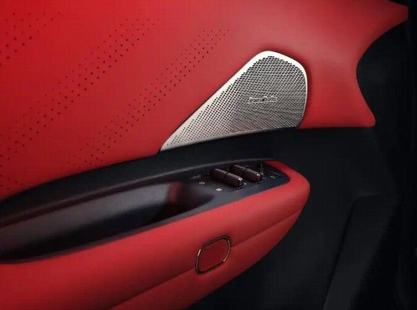 领克Z20曜红版将上市外观巴塔哥尼亚银内饰红色