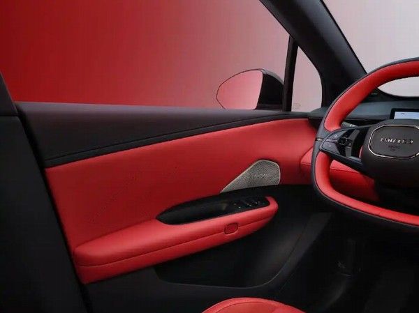 领克Z20曜红版将上市外观巴塔哥尼亚银内饰红色