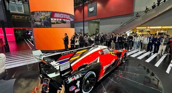 凯迪拉克V-Series.R赛车亮相冠军赛车中国首秀