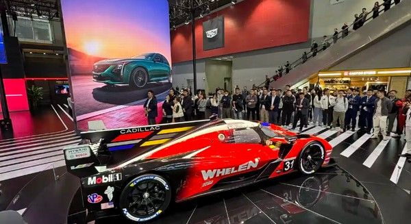 凯迪拉克V-Series.R赛车亮相冠军赛车中国首秀