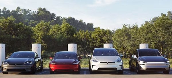 特斯拉中国开始分批推送2025.38.11版本软件更新