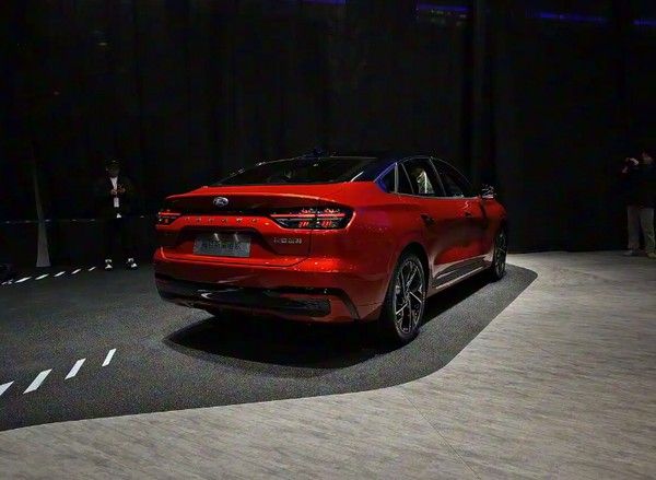 新款福特蒙迪欧正式发布2.0T发动机动力获得提升