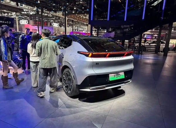 领克品牌旗下紧凑型SUV领克Z20曜红版正式上市价格